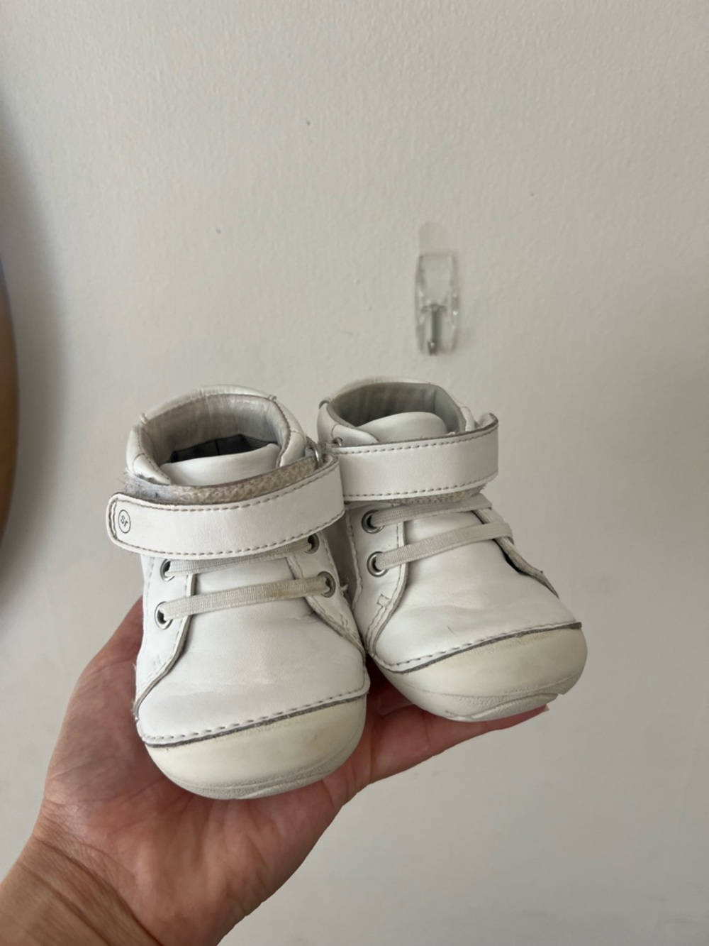 Stride Rite | white first walker shoe size 4